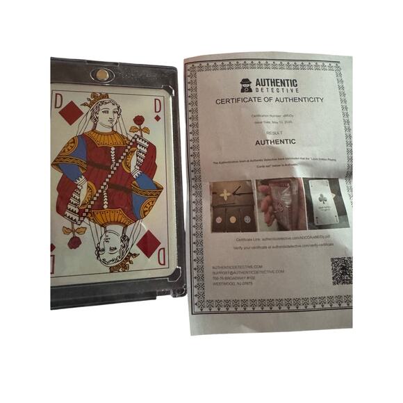 LV x Murakami Queen of Diamonds Playing Card w/ COA & Case (Rare Collector) - Picture 2 of 2